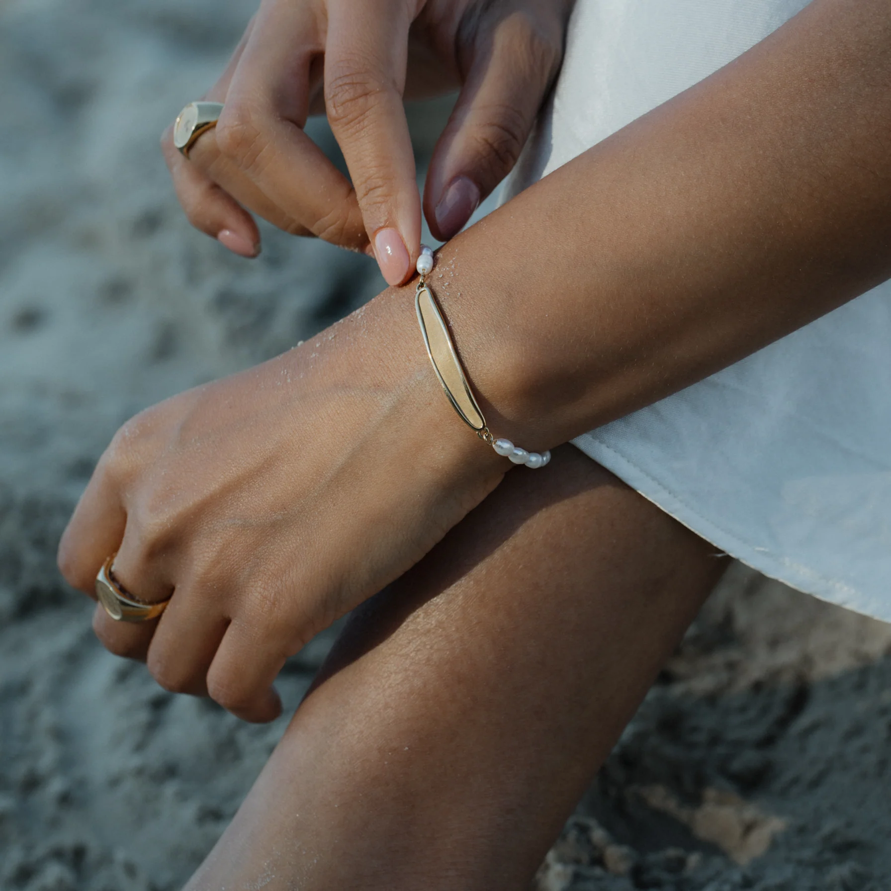 Plate Pearl Bracelet 